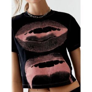 Urban Outfitters Women's Lips Graphic Boxy Baby Tee in Black size Small NWT